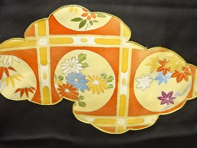  雲取りに格天井模様刺繍絵羽織